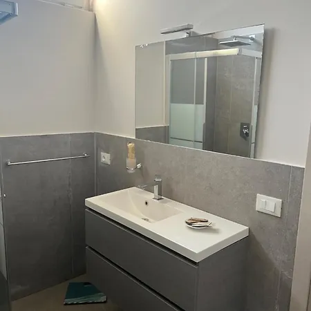 Apartment Giovannino House *