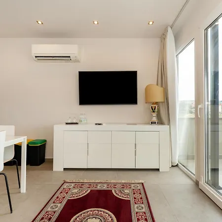 Apartment Giovannino House *